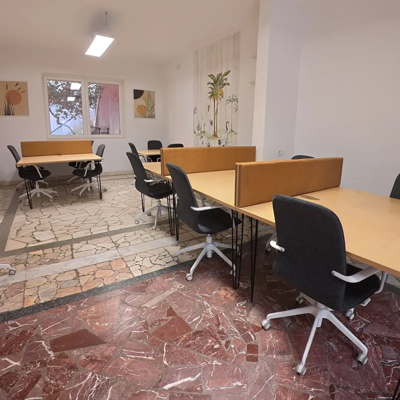 15 Desks Available