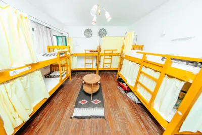 10-bed mixed dorm